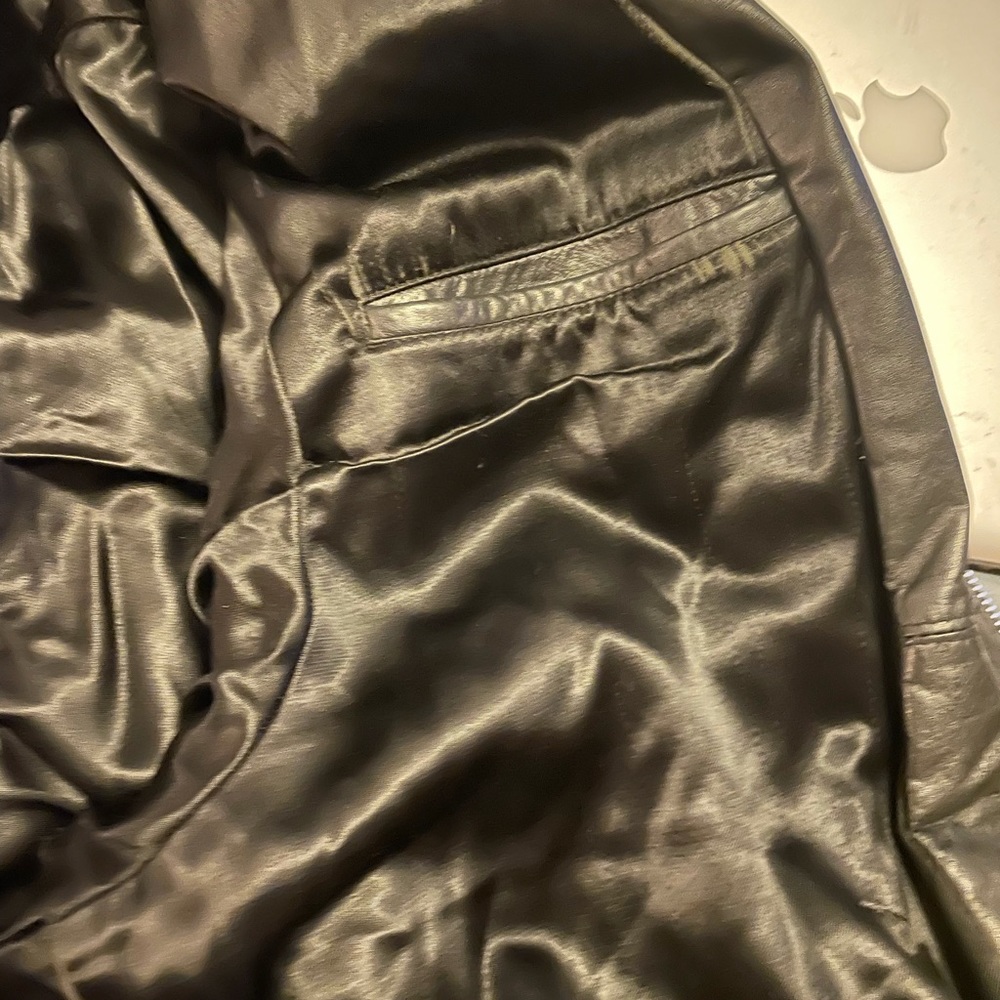 Men’s Lg black leather jacket